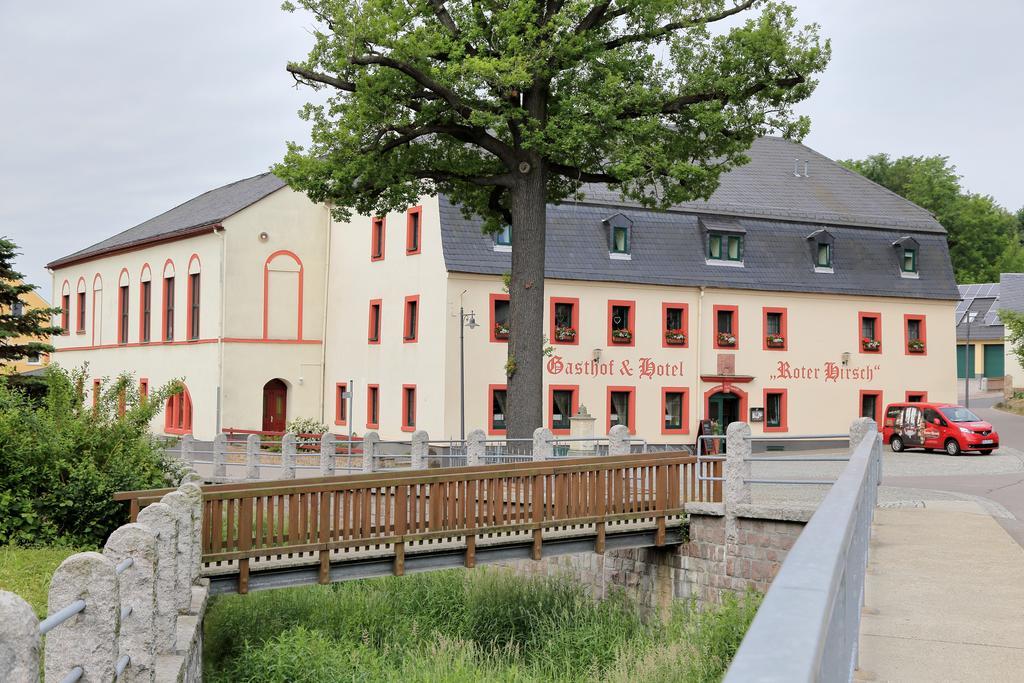 Gasthof Und Hotel Roter Hirsch Claussnitz Екстер'єр фото